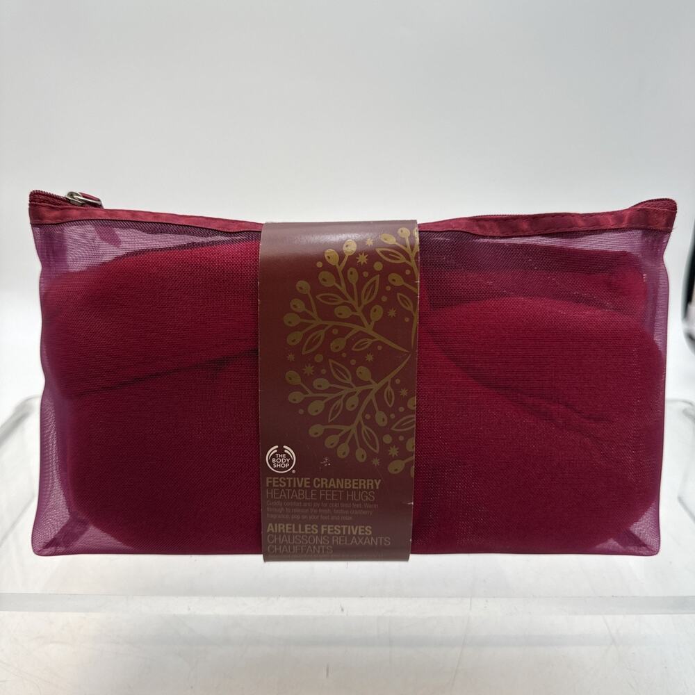 The Body Shop Christmas Festive Scented Cranberry, Heatable Feet Hugs Slippers